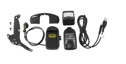 白背景に電子部品が並ぶ。取り付けブラケット、回路基板、保護カバー、LEDライトモジュール、充電ドック、バッテリーパック、USBケーブル。
