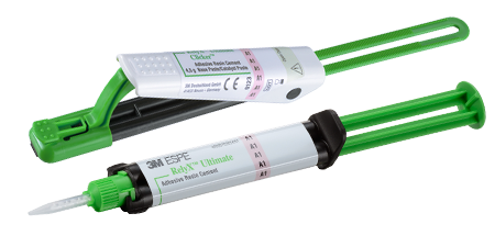 RelyX™ Ultimate 접착형 레진 시멘트와 3M™ Single Bond Universal 본딩제
