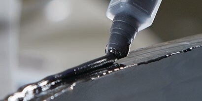 applying seam sealer prior to joining panels
