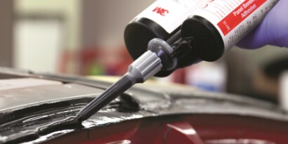 3m adhesive sealing seam on car
