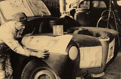1925년, Minnesota Mining and Manufacturing Co., 마스킹 테이프 발명
