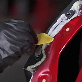 applying seam sealer to non-primed metal
